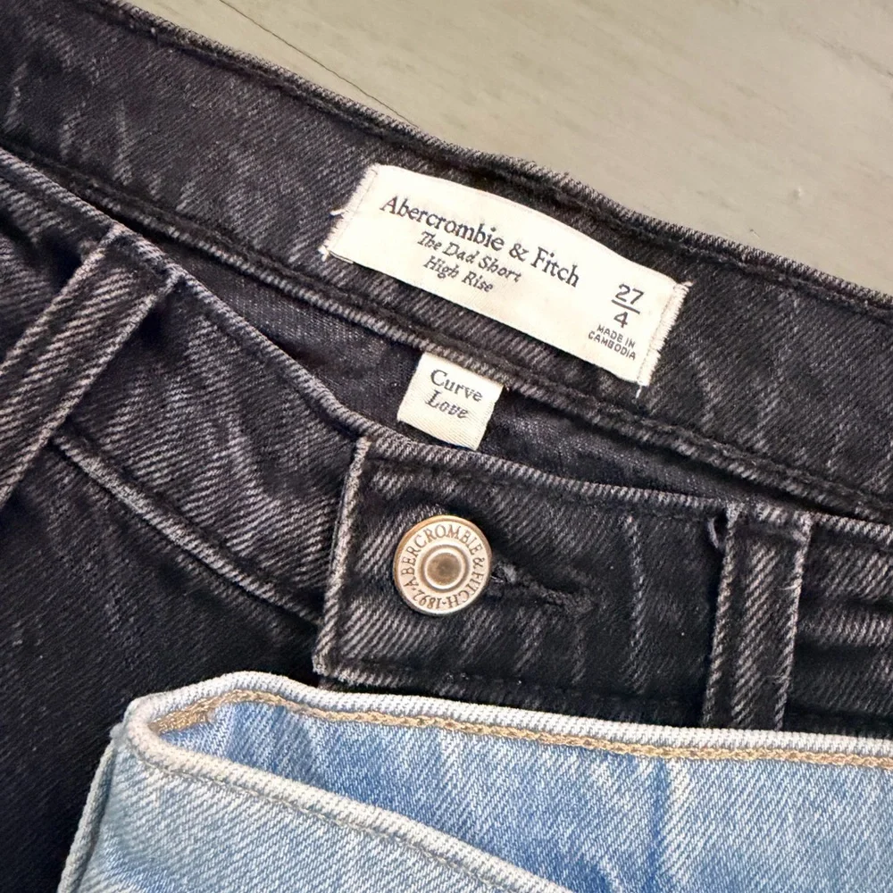 Abercrombie & Fitch Black and Light Blue Jean Shorts - Picture 5 of 9